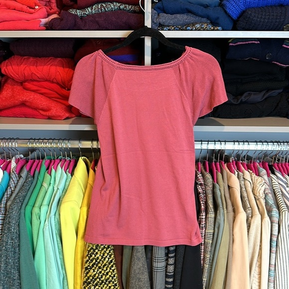 Loft mauve short sleeve scoop neck sweater top size XS - Picture 3 of 3